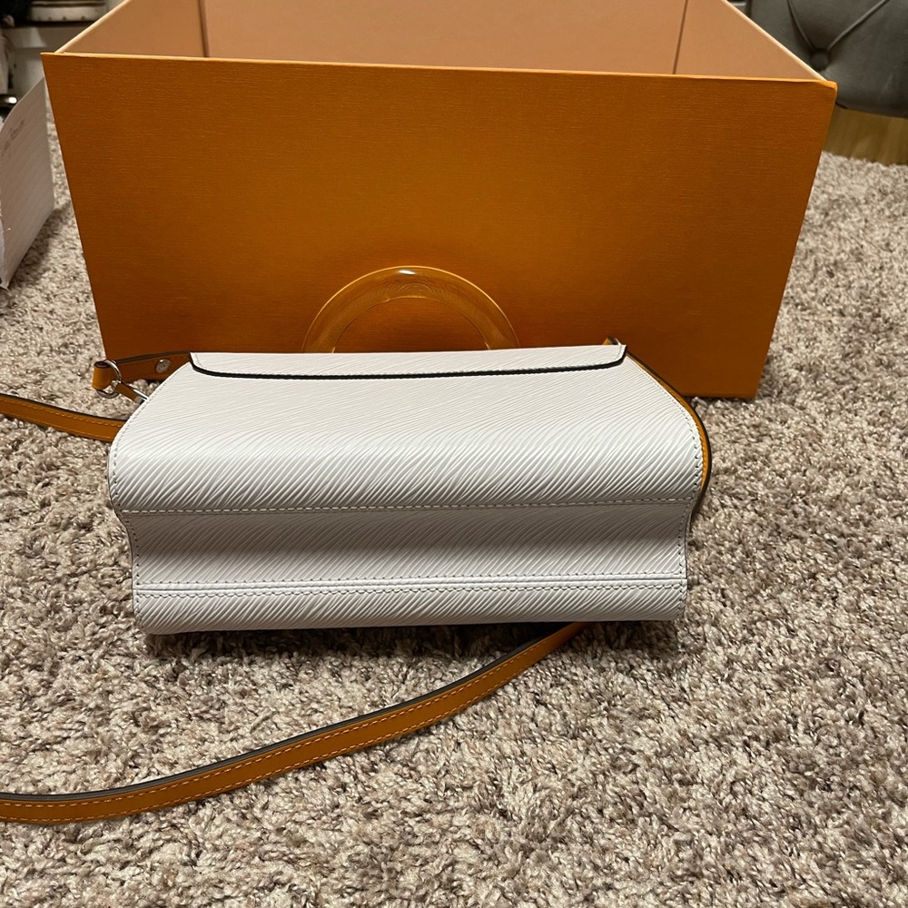 Never used… with box and canvas bag and all tags - Picture 7 of 12
